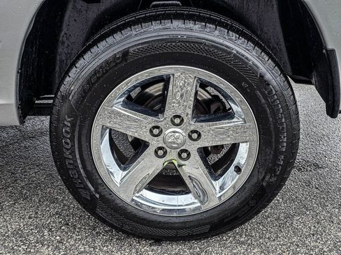 Used 2014 RAM 1500 Express image 9