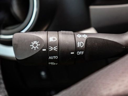 Used 2023 Toyota Tacoma SR5 w/ Technology Package image 25