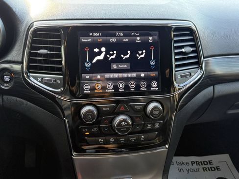 Used 2021 Jeep Grand Cherokee Laredo X AWD/4WD image 35