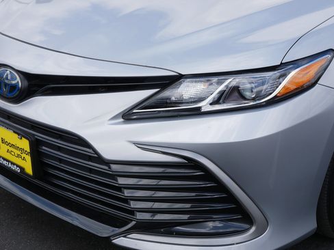 Used 2021 Toyota Camry LE FWD image 16