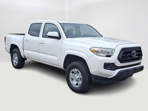 Certified 2022 Toyota Tacoma SR image 5