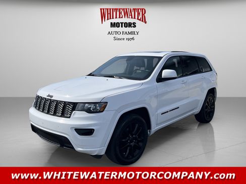 Used 2020 Jeep Grand Cherokee Altitude image 1