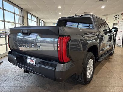 New 2026 Toyota Tundra SR5 w/ SR5 Convenience Package