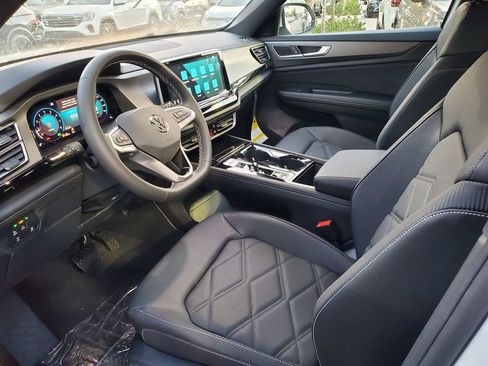 New 2026 Volkswagen Atlas Cross Sport SE FWD image 7