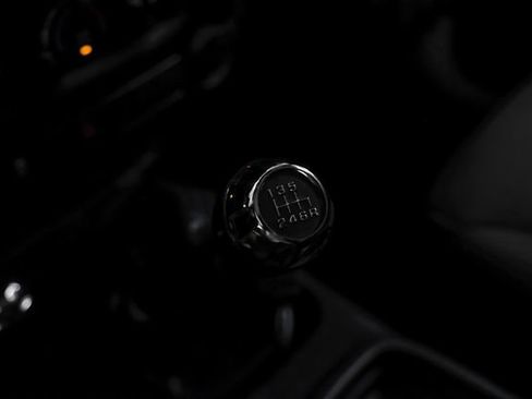 Used 2015 Jeep Wrangler Sport w/ Connectivity Group AWD/4WD image 19