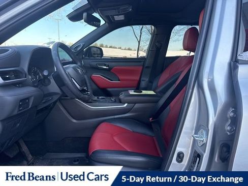 Used 2024 Toyota Highlander XSE image 15