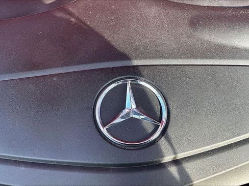 Used 2019 Mercedes-Benz GLA 250 4MATIC image 32