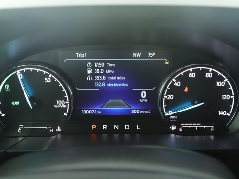 Certified 2024 Ford Maverick Lariat image 13