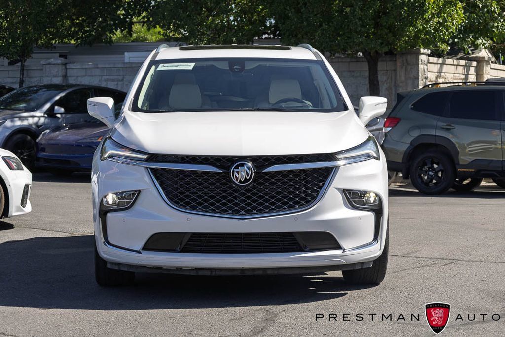 Used 2023 Buick Enclave Avenir w/ Avenir Technology Package AWD/4WD image 16