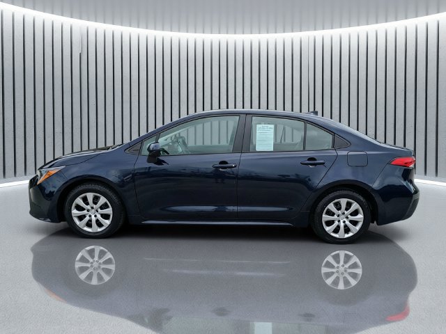 Used 2025 Toyota Corolla LE FWD image 7