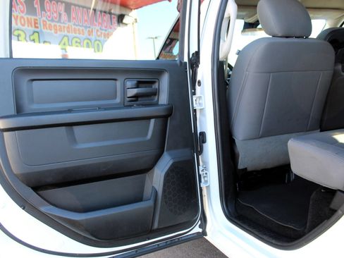 Used 2017 RAM 1500 Express RWD image 10