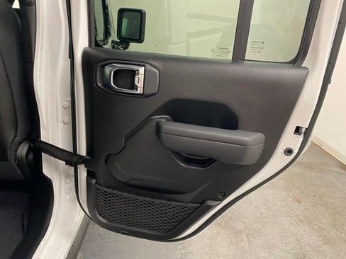 New 2026 Jeep Gladiator Mojave image 26