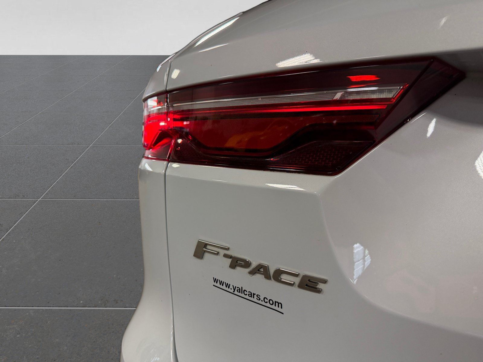 Used 2021 Jaguar F-PACE AWD/4WD image 44
