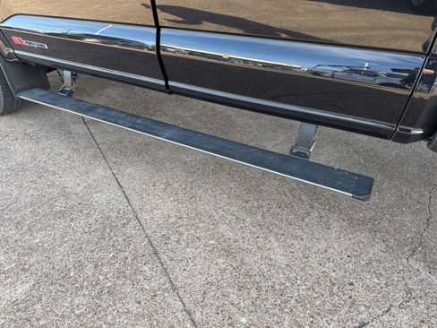 Used 2025 Ford F350 Platinum w/ Platinum Plus Package image 13