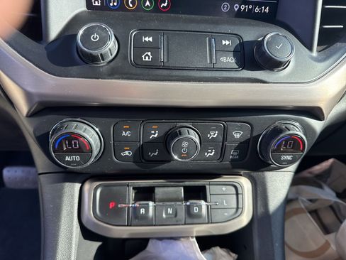 Used 2020 GMC Acadia Denali w/ Trailering Package FWD image 17
