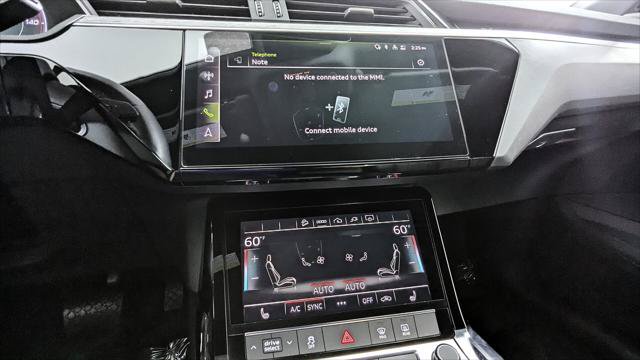 Used 2023 Audi e-tron Premium AWD/4WD image 27