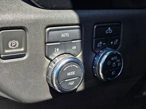 Used 2024 GMC Sierra 1500 Elevation AWD/4WD image 17