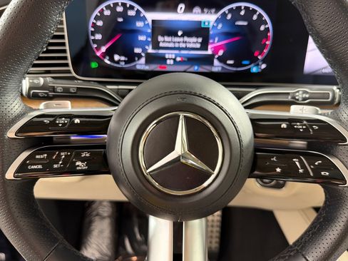 Used 2026 Mercedes-Benz GLS 450 4MATIC image 24