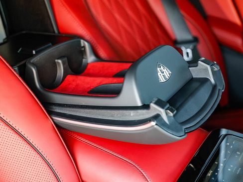 Certified 2025 Mercedes-Benz Maybach GLS 600 4MATIC image 22