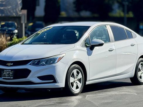 Used 2017 Chevrolet Cruze LS image 3