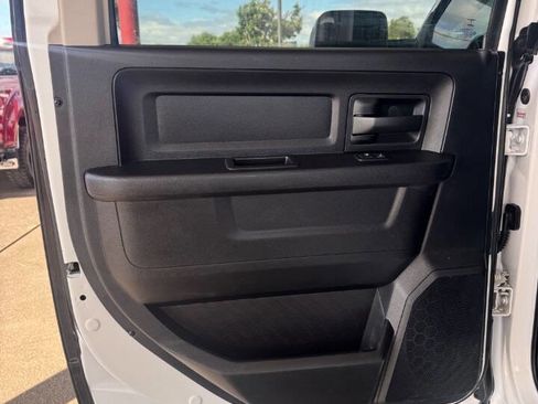 Used 2018 RAM 2500 Tradesman w/ Chrome Appearance Group AWD/4WD image 10