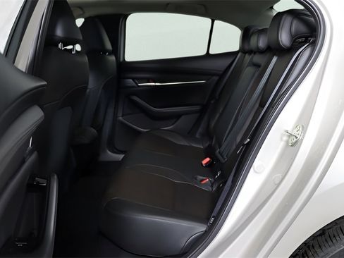 New 2025 MAZDA MAZDA3 2.5 Turbo Sedan w/Premium Plus image 18