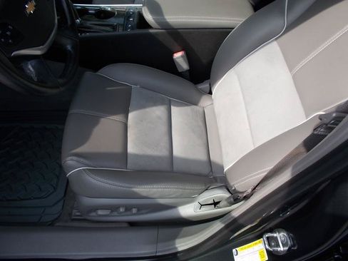 Used 2015 Chevrolet Impala LT w/ Convenience Package FWD image 25