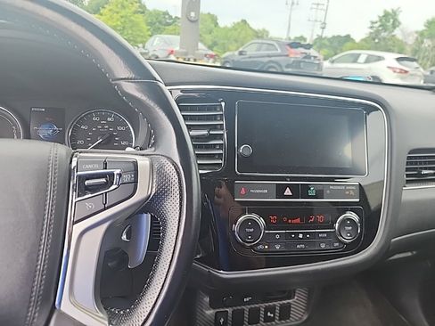 Used 2019 Mitsubishi Outlander SEL AWD/4WD image 7