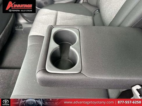 Used 2025 Nissan Rogue SV AWD/4WD image 15