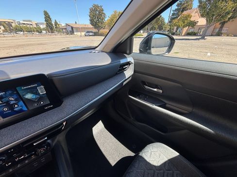 Used 2026 Nissan Kicks SV FWD image 29