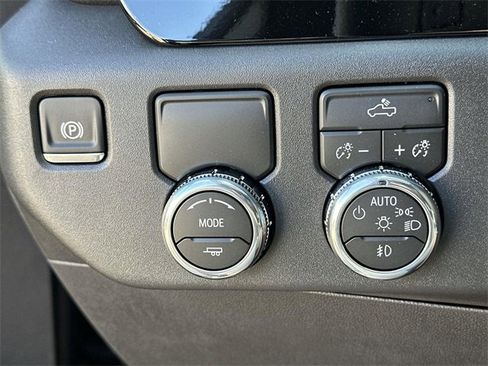 New 2026 GMC Sierra 1500 Elevation w/ LPO, Elevation Black Package image 16