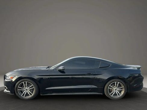 Used 2016 Ford Mustang GT RWD image 8