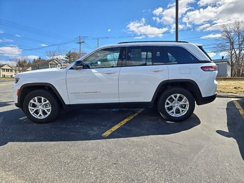 Certified 2023 Jeep Grand Cherokee Limited AWD/4WD image 7