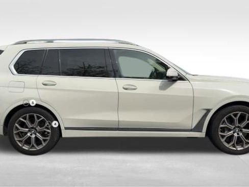 Used 2020 BMW X7 xDrive40i w/ Premium Package AWD/4WD image 13