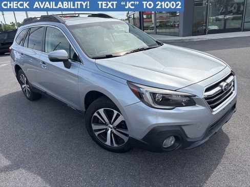 Used 2018 Subaru Outback 2.5i Limited image 1