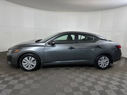 Used 2025 Nissan Sentra S image 6