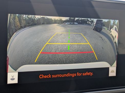 Used 2025 Toyota Camry SE w/ Multimedia Upgrade Package image 21