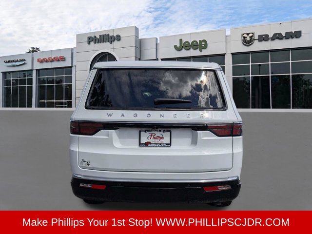 Used 2025 Jeep Wagoneer Series II AWD/4WD image 4