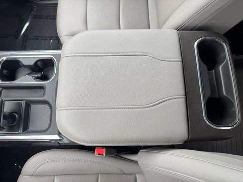 Certified 2023 Chevrolet Silverado 1500 LTZ AWD/4WD image 16