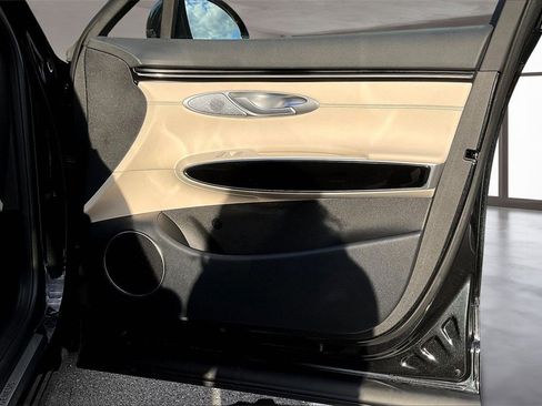 Used 2025 Genesis GV70 2.5T image 22