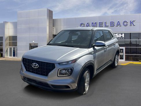 Used 2024 Hyundai Venue SE FWD image 11
