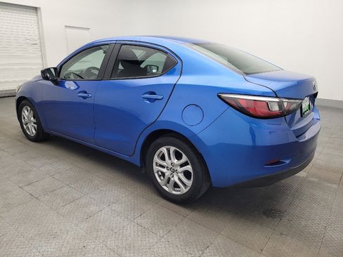 Used 2017 Toyota Yaris iA image 5