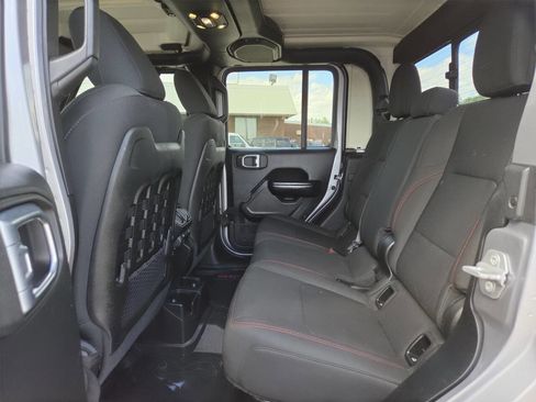 Used 2020 Jeep Gladiator Rubicon AWD/4WD image 30