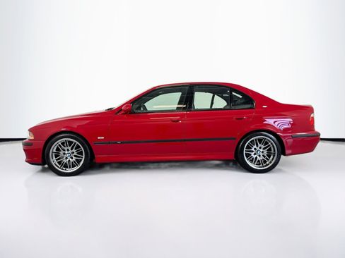 Used 2002 BMW M5 image 2