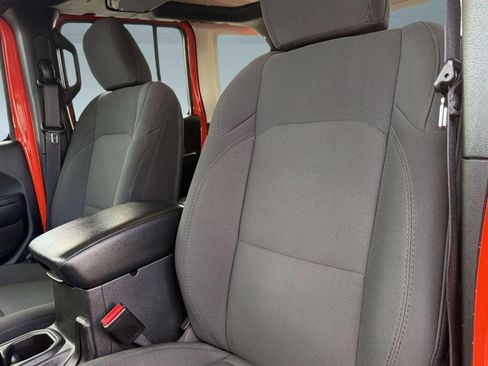 Used 2023 Jeep Wrangler Unlimited Sport AWD/4WD image 23