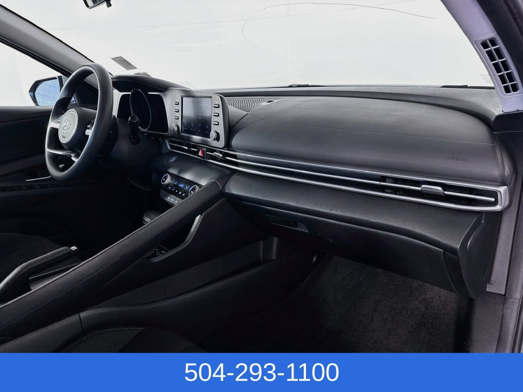 Used 2023 Hyundai Elantra SEL w/ Cargo Package FWD image 28