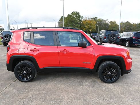 Used 2022 Jeep Renegade Latitude w/ Convenience Group image 8