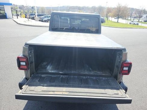 Used 2020 Jeep Gladiator Rubicon image 9