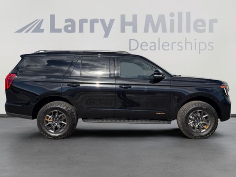 Certified 2026 Ford Expedition Tremor AWD/4WD image 6