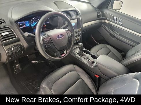 Used 2018 Ford Explorer XLT w/ Equipment Group 202A AWD/4WD image 12